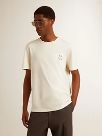 Men's cotton T-shirt aged white with print on the heart