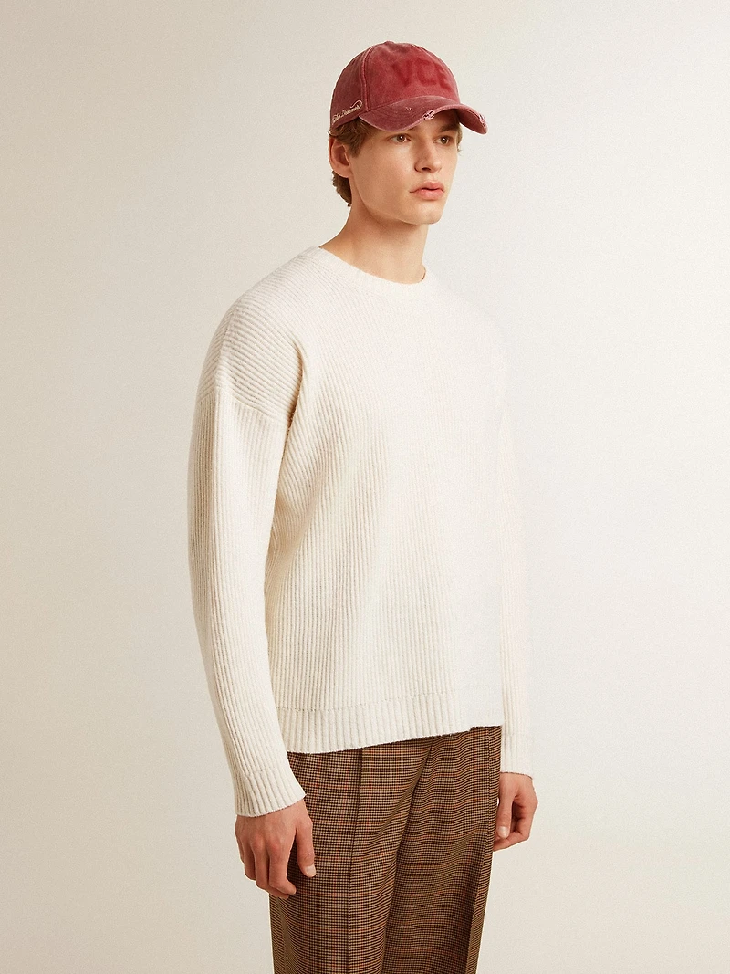 Men's crew-neck sweater worn white ribbed wool