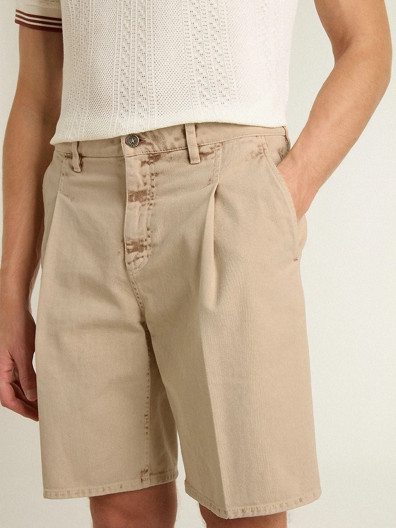 Men's Bermuda shorts beige denim with a lived-in look finish