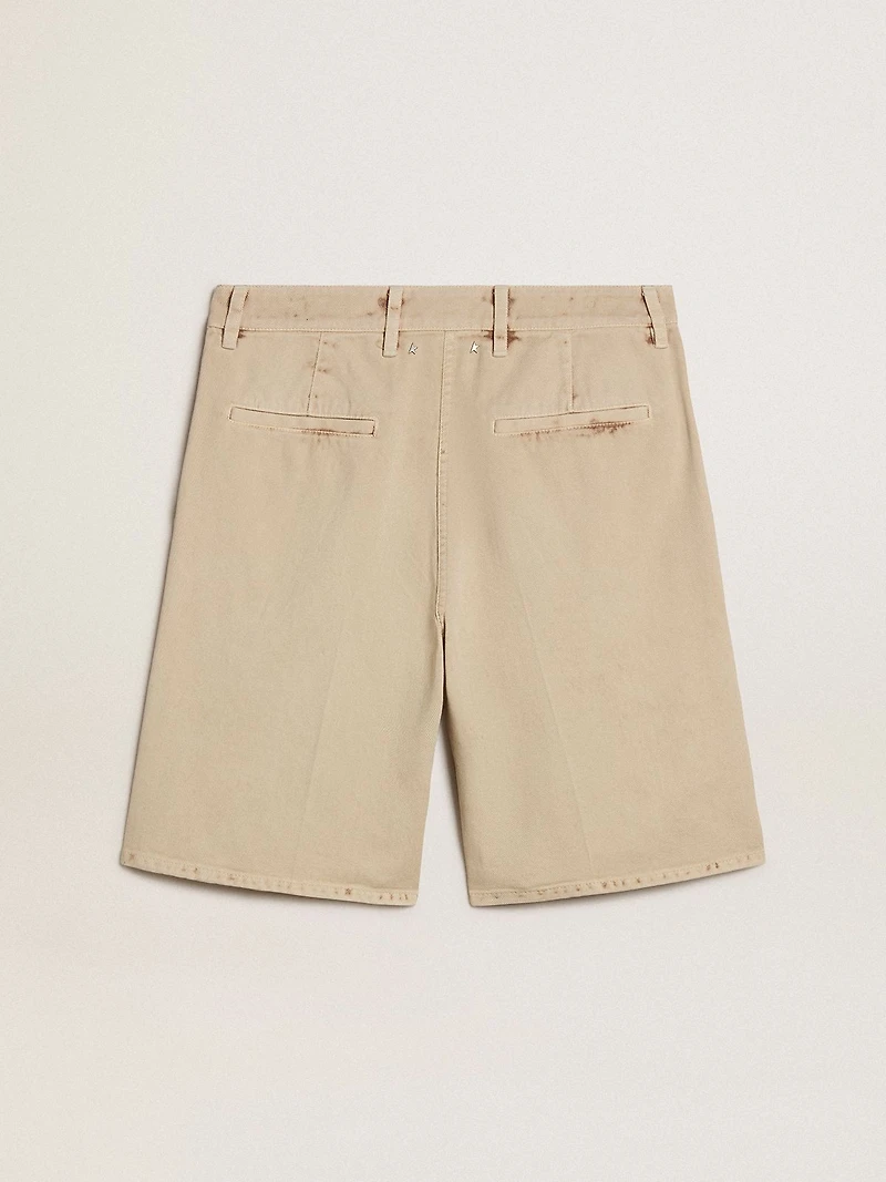Men's Bermuda shorts beige denim with a lived-in look finish