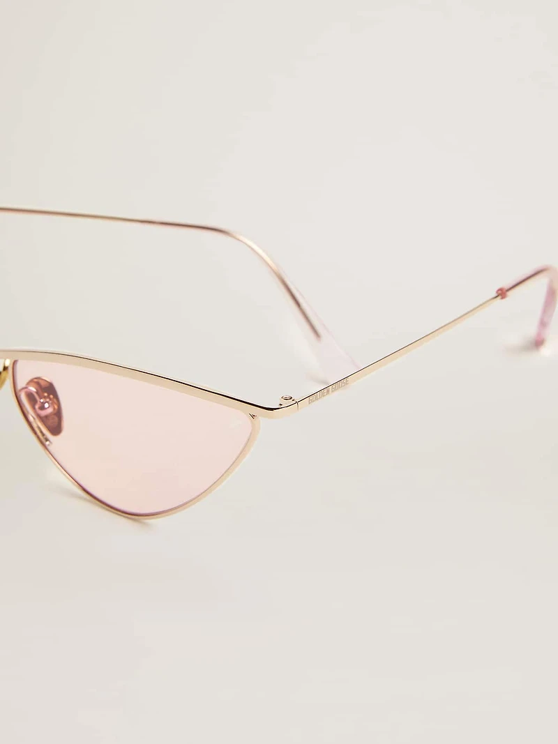 Sunframe cat-eye style with pink frame and lenses