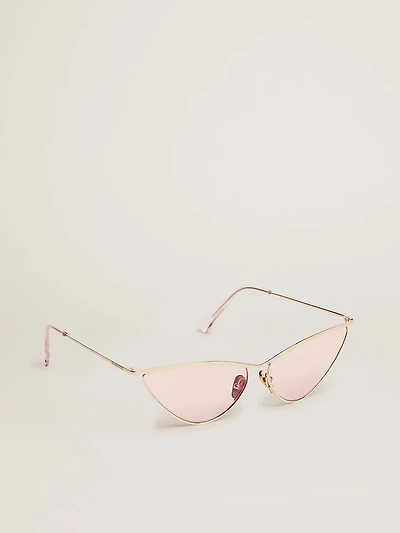 Sunframe cat-eye style with pink frame and lenses
