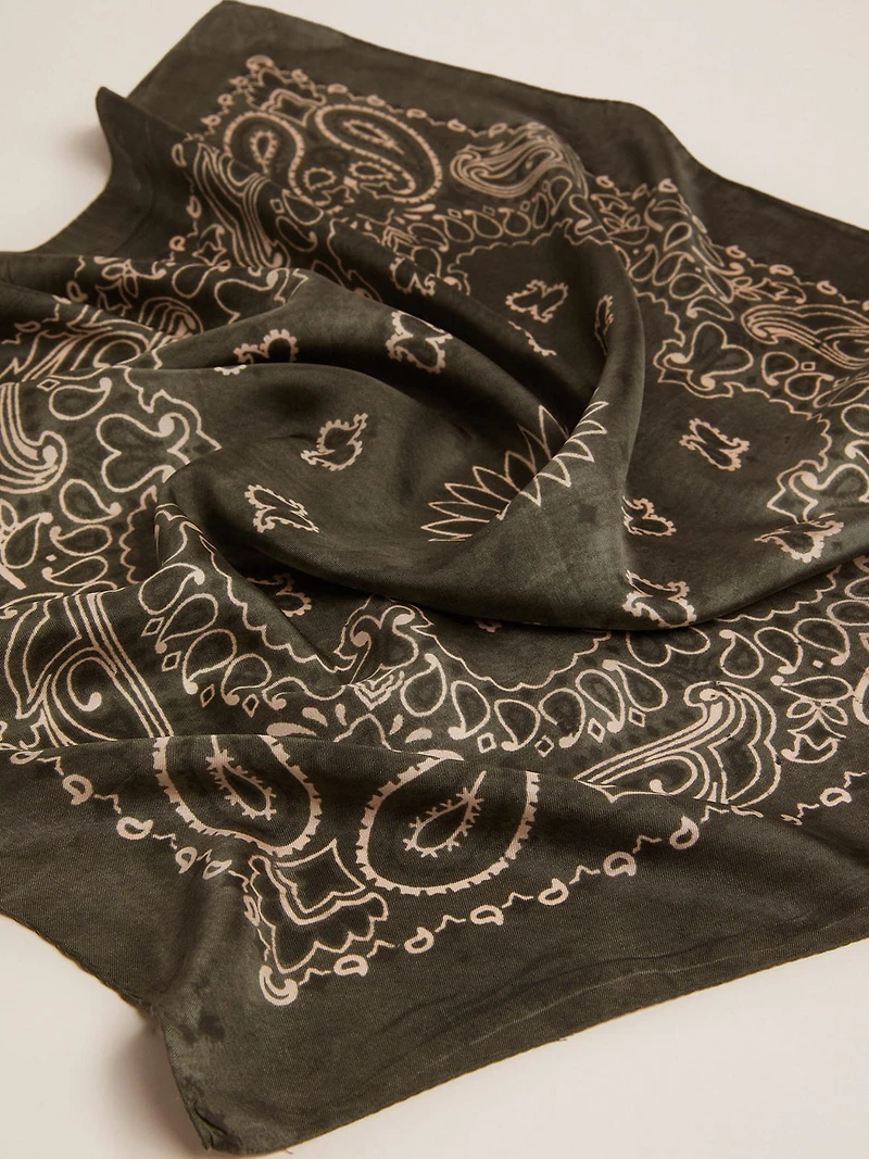 Moss-green scarf with paisley pattern