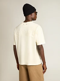 T-shirt aged white with reverse logo on the back