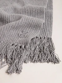 Gray ribbed wool scarf