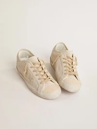 Super-Star pearl-colored canvas with a tone-on-tone mesh effect star