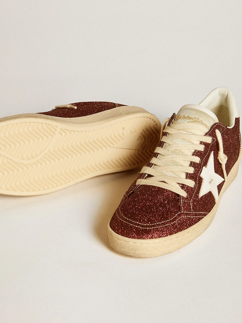 Ball star burgundy glitter with white leather and heel tab