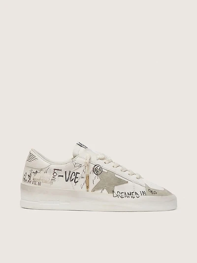 Stardan with beige suede star and toe all-over lettering patterns