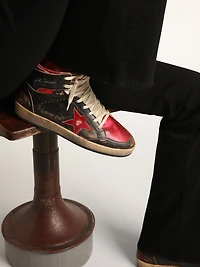 Women's Sky-Star black glossy leather with red star