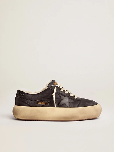 Women's Space-Star shoes quilted black nylon with shearling lining