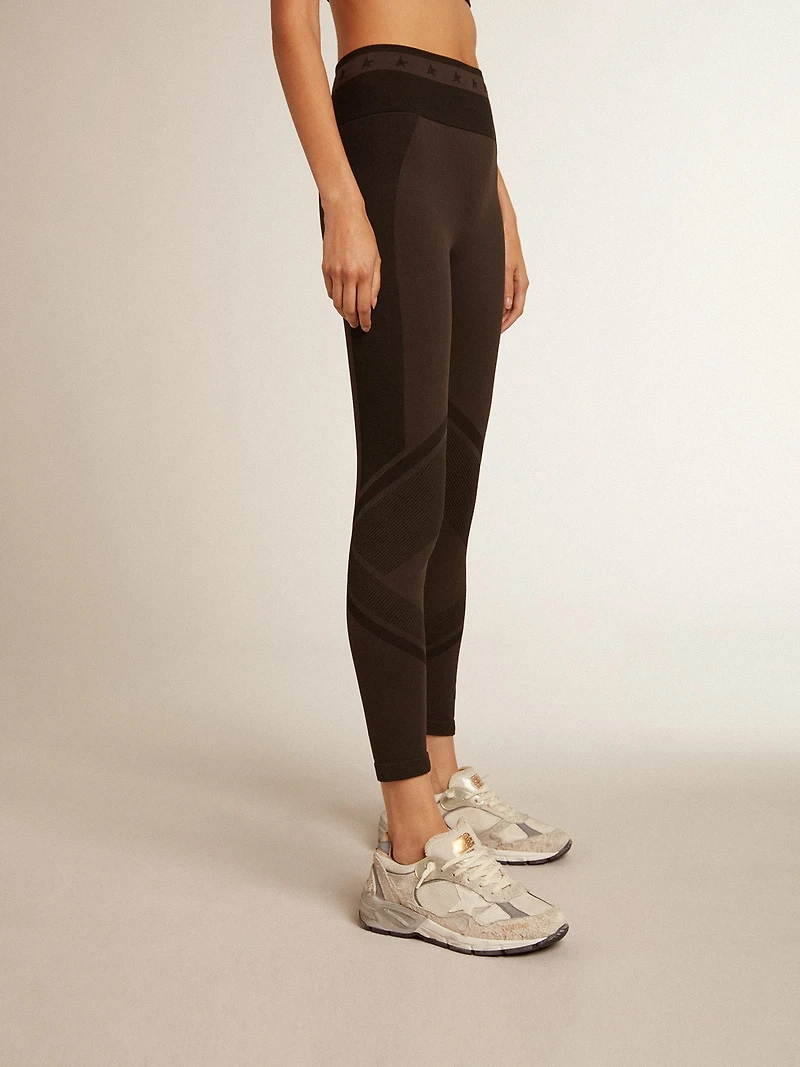 Women’s black leggings with mixed stitching