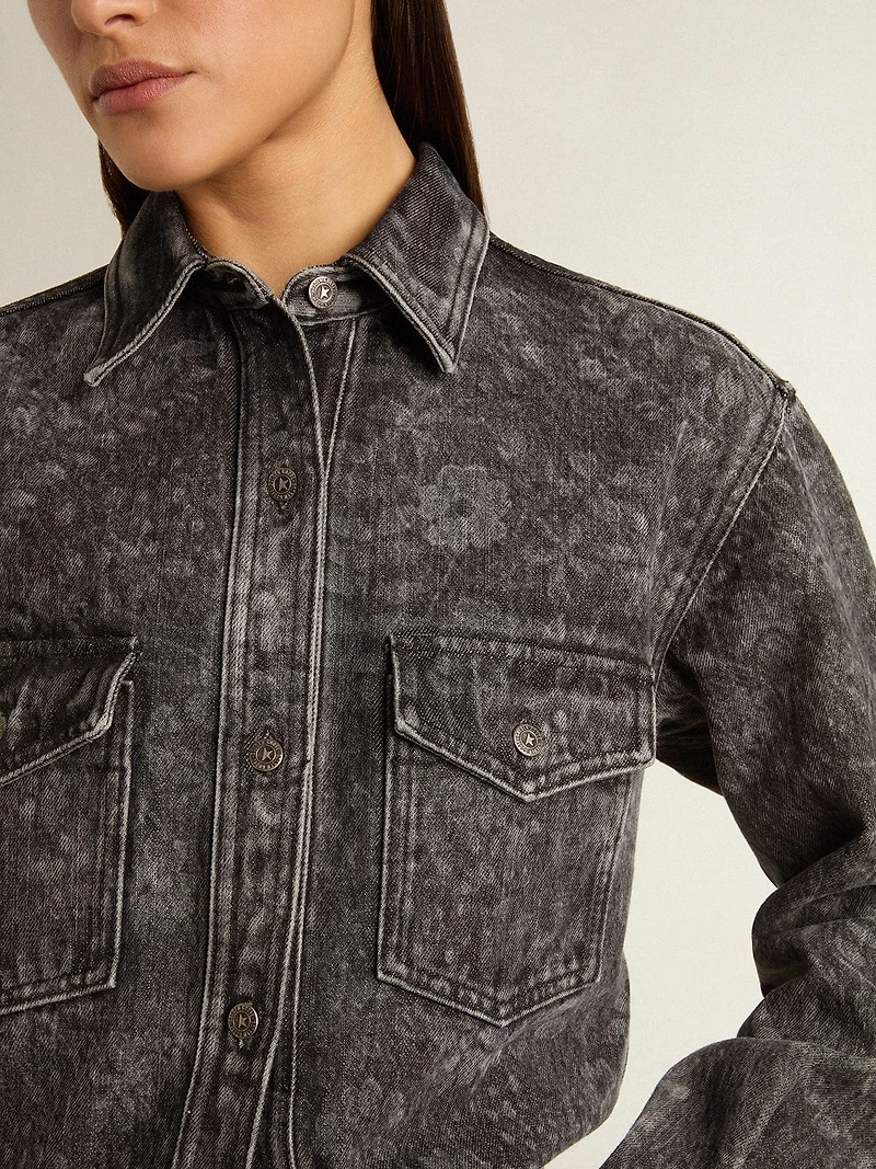 Women's black denim shirt with ton sur floral pattern