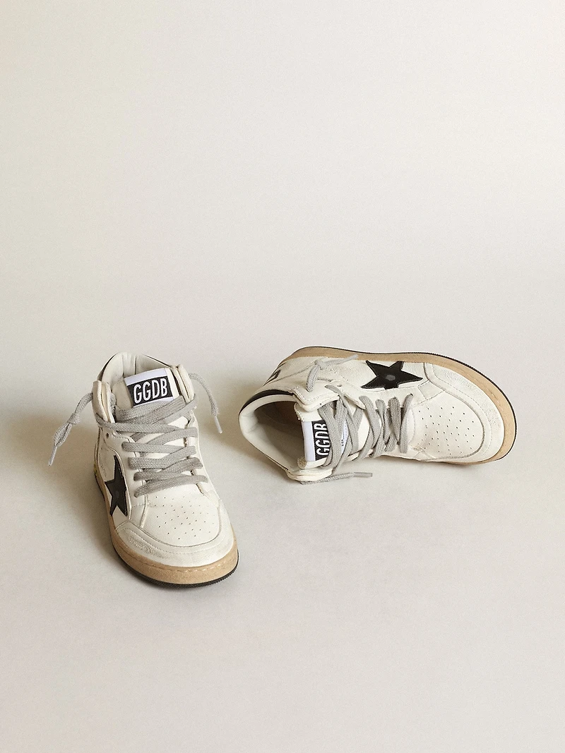 Young Sky-Star white nappa with black star and heel tab