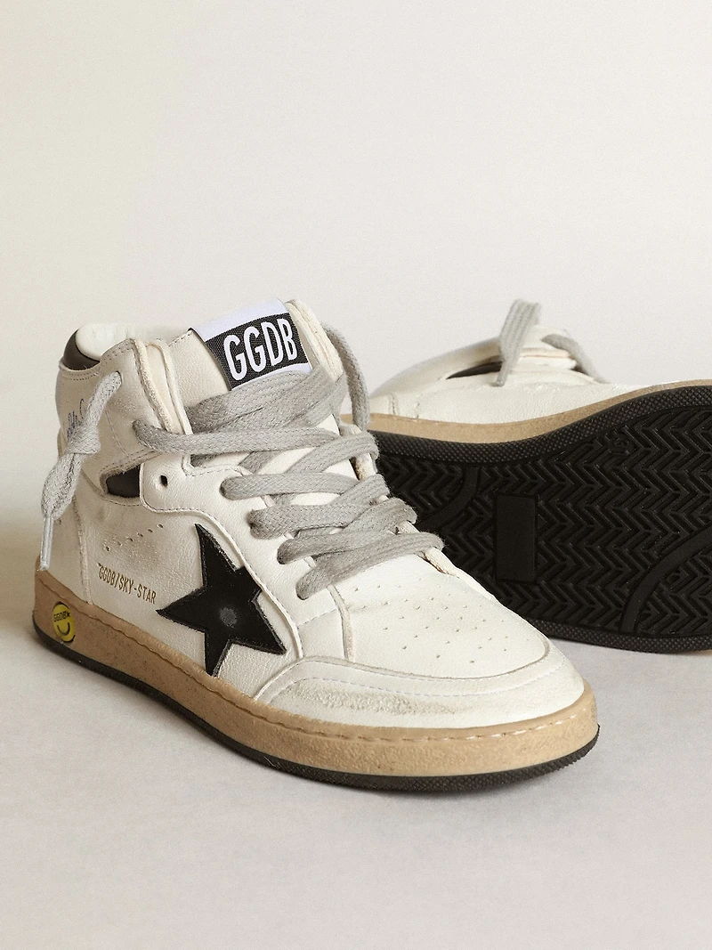 Young Sky-Star white nappa with black star and heel tab