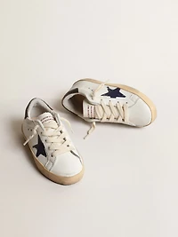 Super-Star Young nappa with a printed star and black heel tab