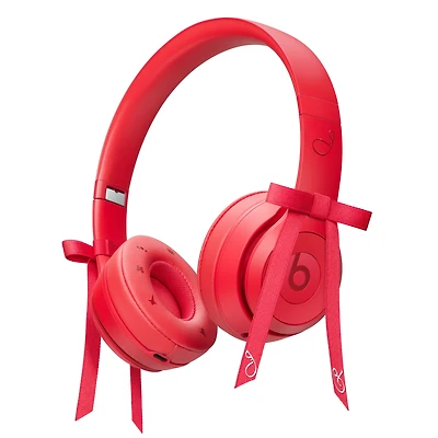 Beats Solo 4 – JENNIE Special Edition – Ruby Red