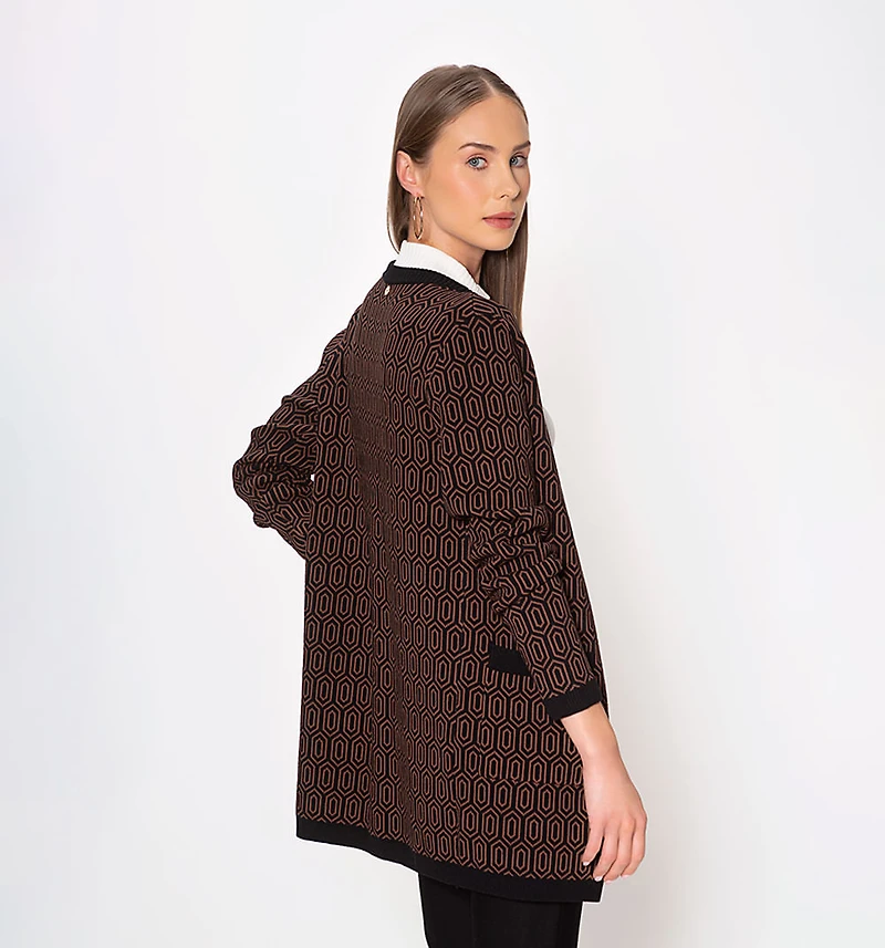 Hexagon Cardigan With Two Frontal Pockets