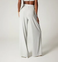 High-waisted pants