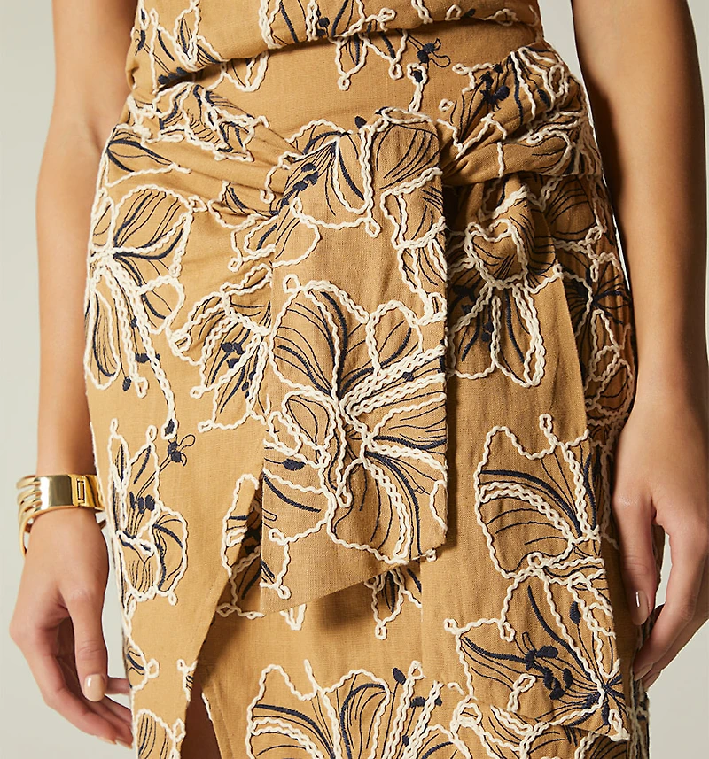 MIDI SKIRT WITH SLIT