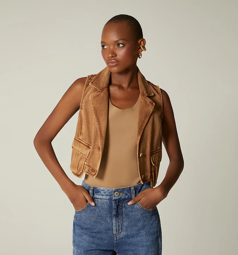 SLEEVELESS VEST WITH LAPEL
