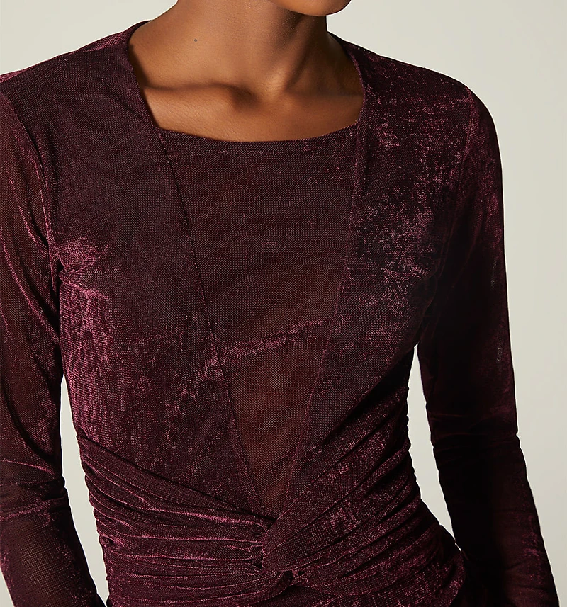 SHORT DRESS WITH LONG SLEEVES AND HARDWARE