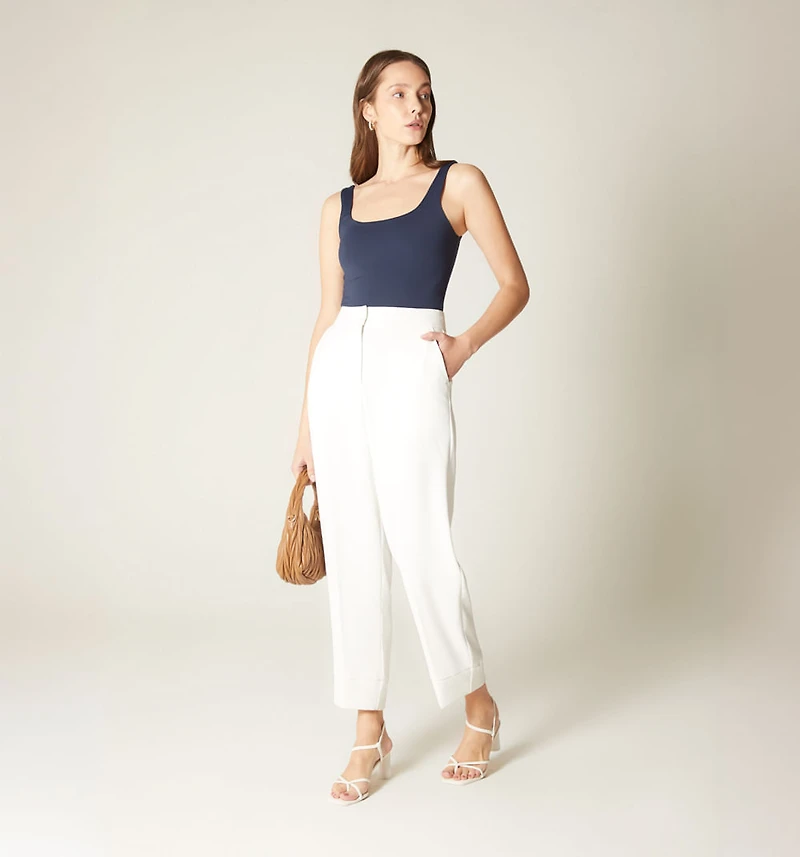 BASIC SLEEVELESS BODYSUIT