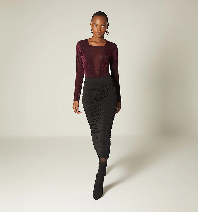 LONG SLEEVE BODY WITH DEEP NECKLINE