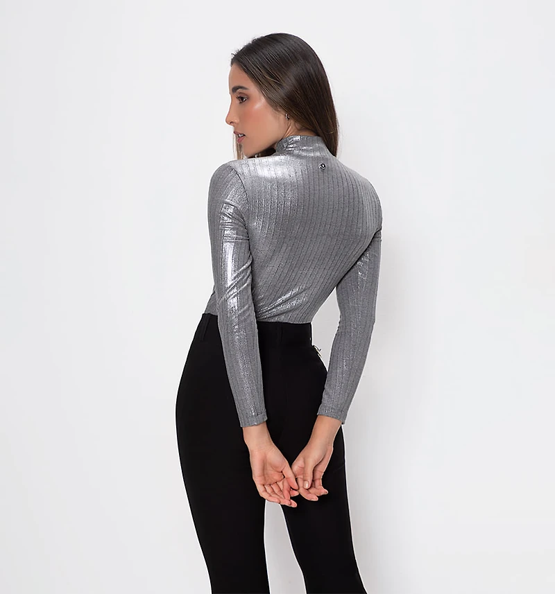 LONG SLEEVE TURTLENECK BLOUSE
