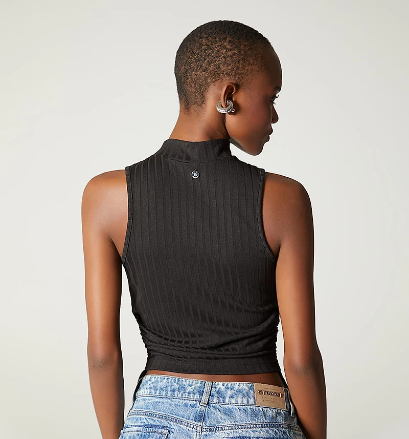 TURTLENECK SLEEVELESS BLOUSE