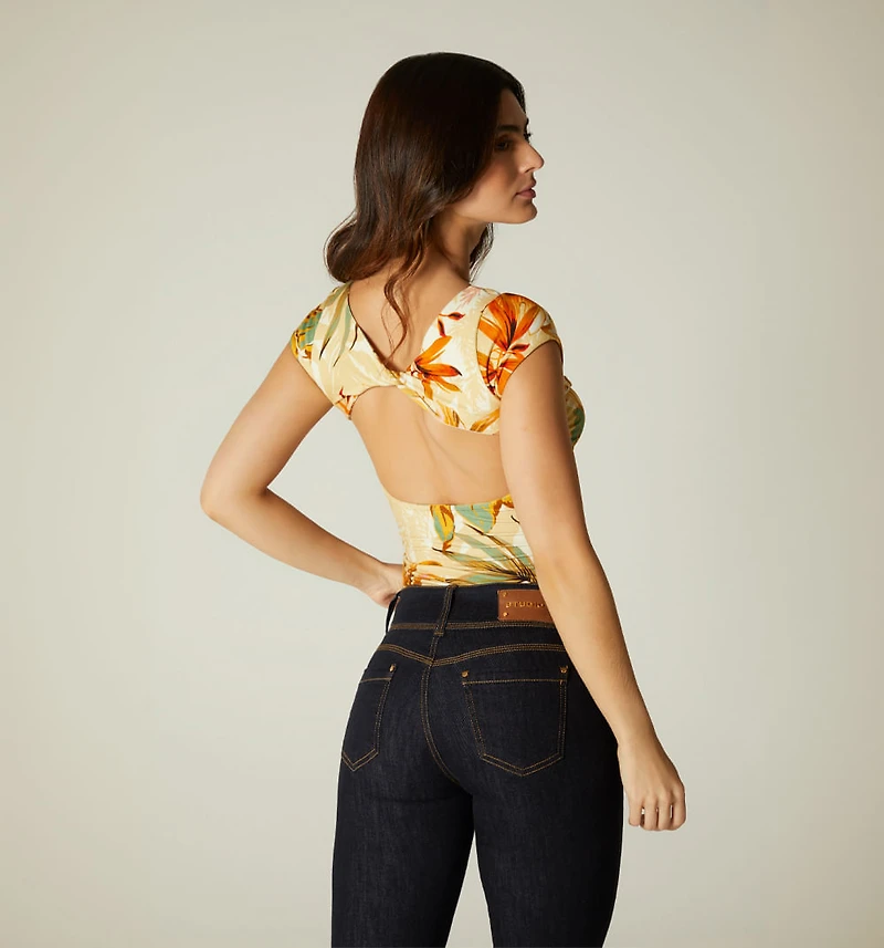 SHORT SLEEVE BLOUSE WITH BACK NECKLINE
