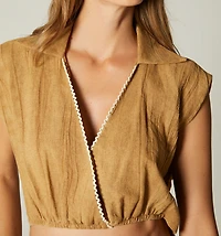 CROSSOVER BLOUSE