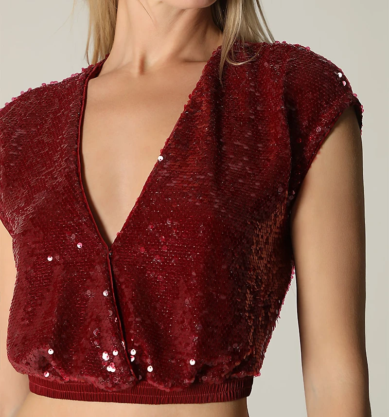 CROSS SLEEVELESS BLOUSE