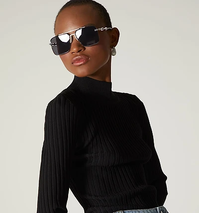 LONG SLEEVE KNITTED SWEATER