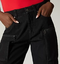 STRAIGHT LEG JEAN, MID RISE, U POCKETS