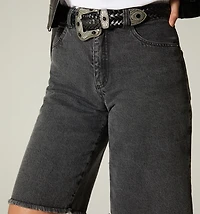 Bermuda, high-waisted, five pockets, with