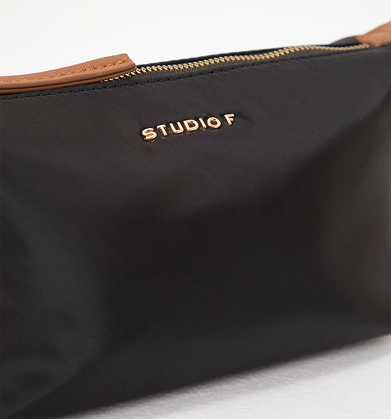 COSMETIC BAG NYLON MATERIAL
