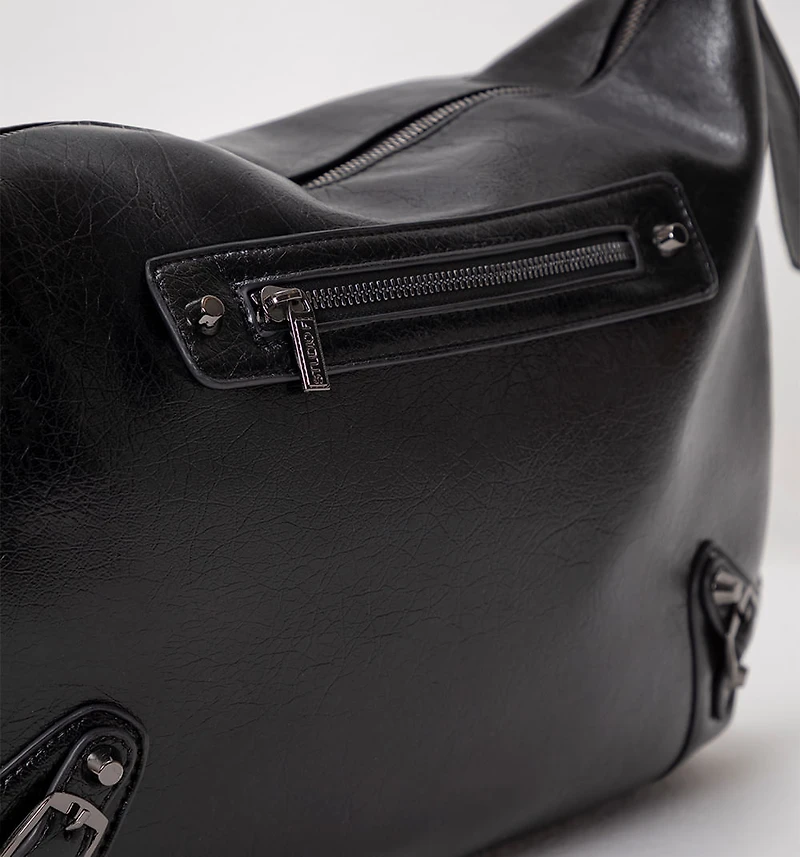 HOBO SHOULDER BAG