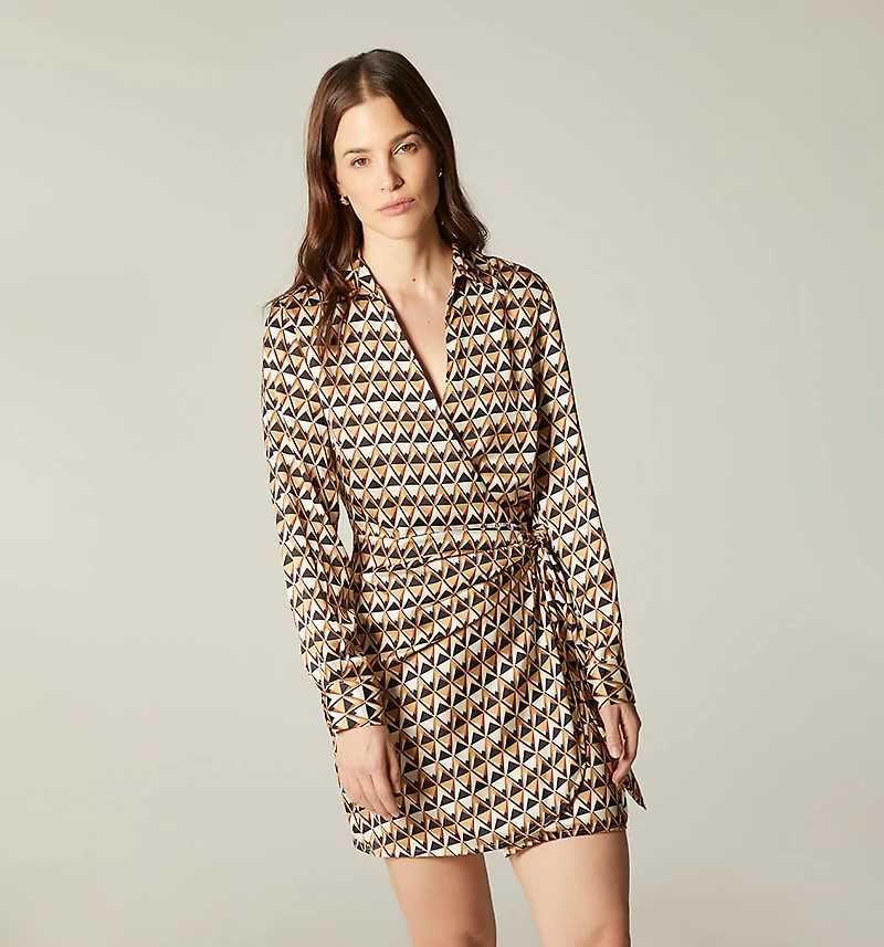 SHORT LONG-SLEEVE DRESS