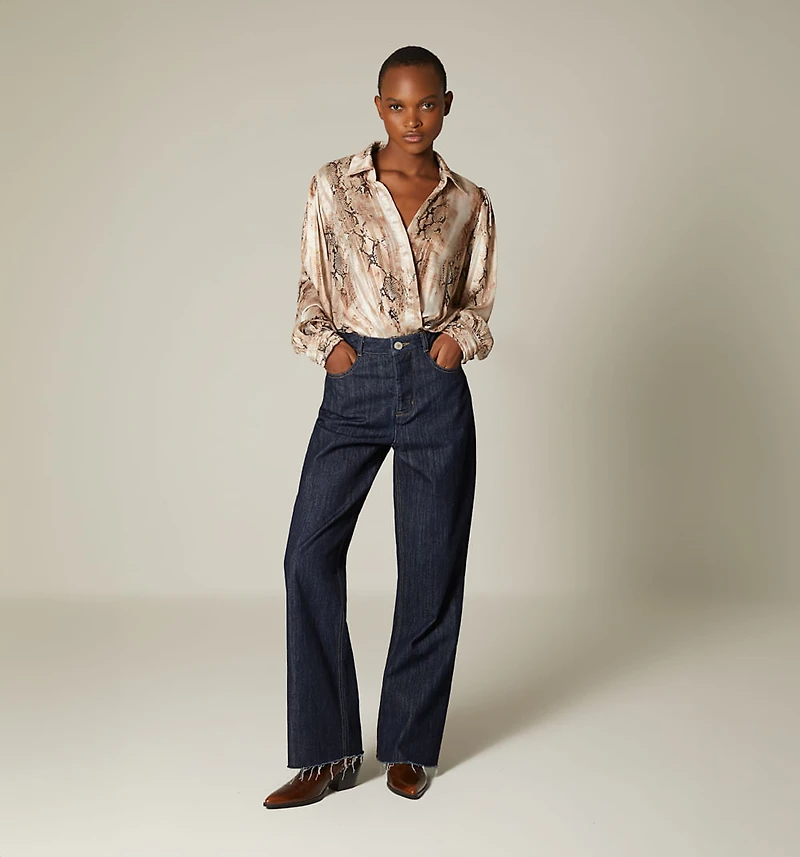 LONG SLEEVE BODY WITH CROSSOVER FRONT