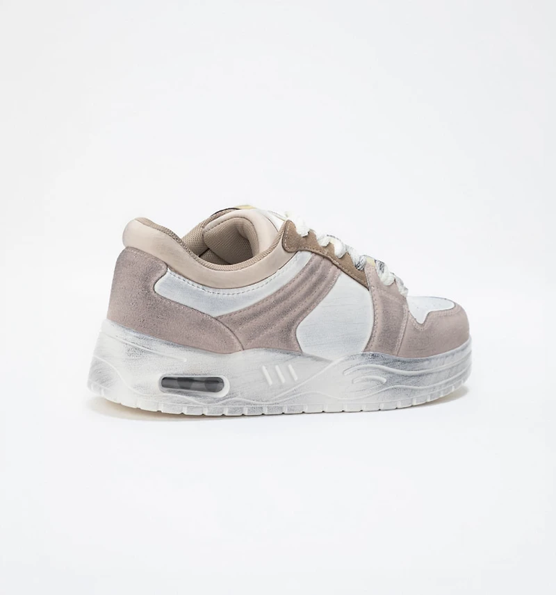 SNEAKER WITH AGED EFFECT