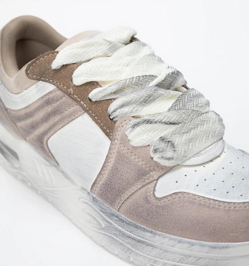 SNEAKER WITH AGED EFFECT