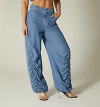 HIGH-WAIST JOGGER JEAN, DIAGONAL CUT