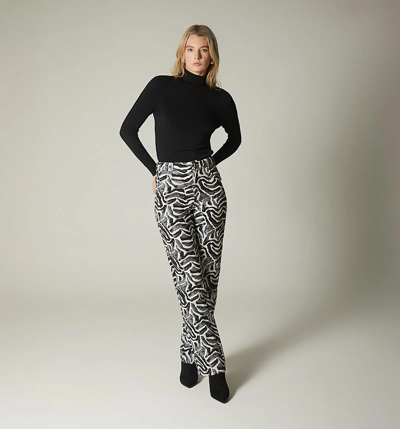TURTLENECK LONG SLEEVE SWEATER