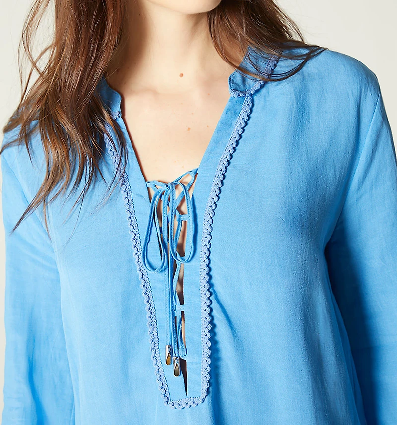 THREE-QUARTER SLEEVE BLOUSE
