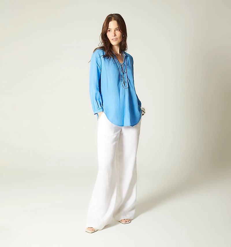 THREE-QUARTER SLEEVE BLOUSE