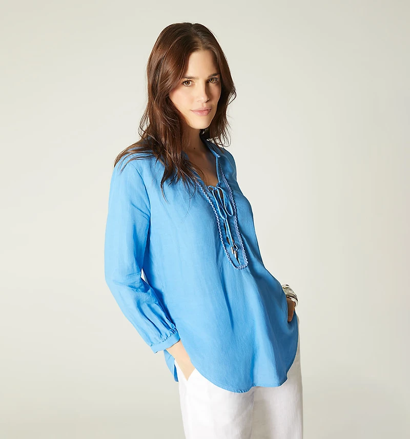 THREE-QUARTER SLEEVE BLOUSE
