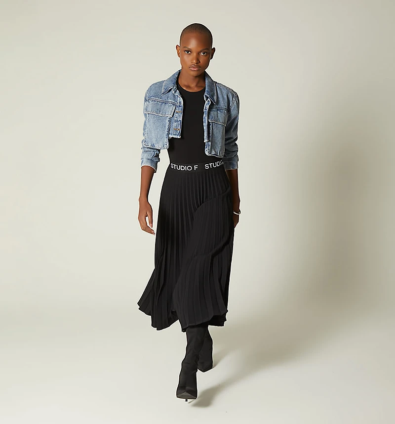 SHORT DENIM JACKET WITH POCKETS
