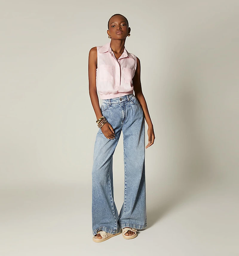 SLEEVELESS BLOUSE