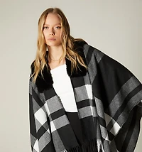 PONCHO WITH FUR COLLAR