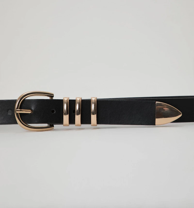 BELT WITH EYELETS AND METAL TIP